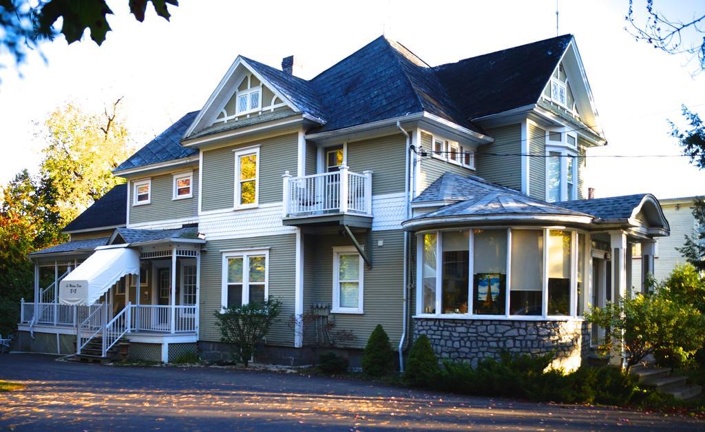 La Maison Drew B&B Magog Eksteriør bilde